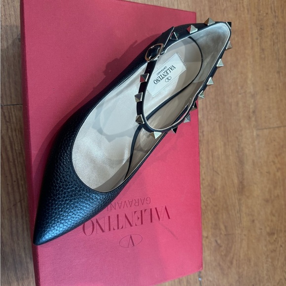 Black Studded Women's Flats - Picture 5 of 9